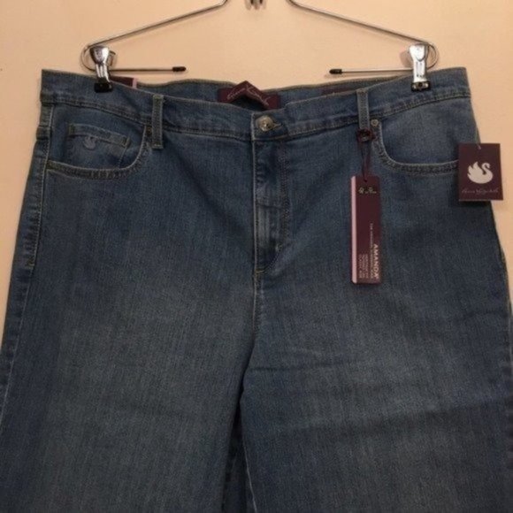 Gloria Vanderbilt Amanda Denim Blue Jeans Size 16W Average NWT - Picture 3 of 10
